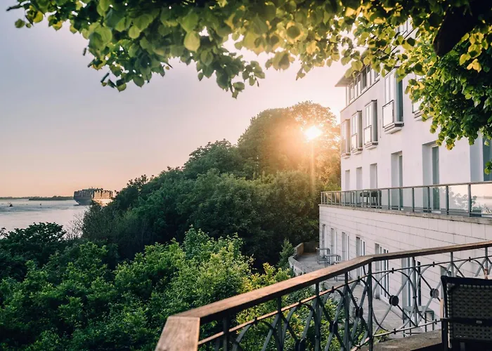 Hotel Louis C Jacob, Hamburg, Autograph Collection 5*