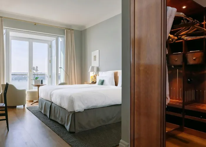 Hotel Louis C Jacob, Hamburg, Autograph Collection