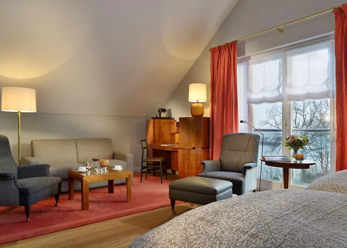 Hotel Louis C Jacob, Hamburg, Autograph Collection 5*