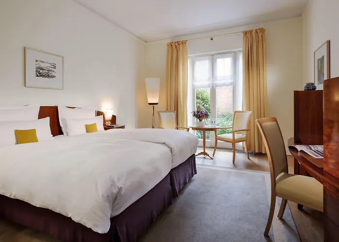 Hotel Louis C Jacob, Hamburg, Autograph Collection