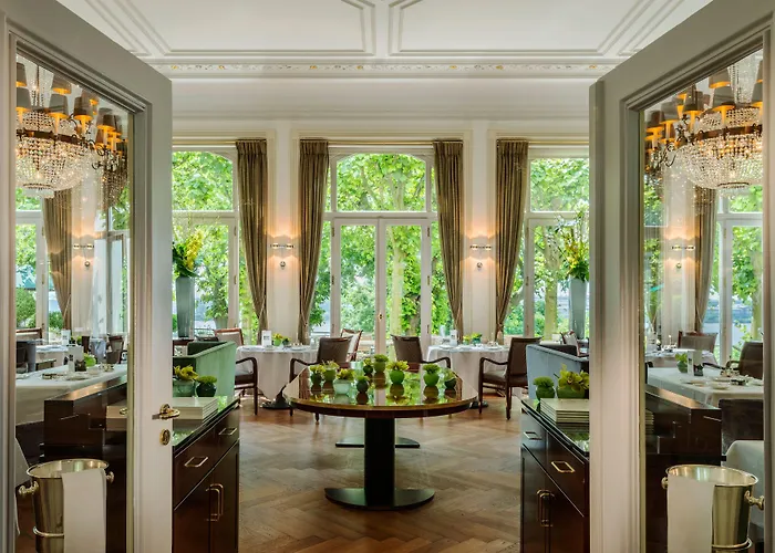 Hotel Louis C Jacob, Hamburg, Autograph Collection 5*