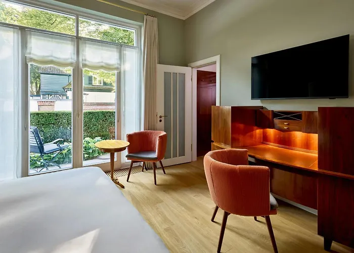 Hotel Louis C Jacob, Hamburg, Autograph Collection